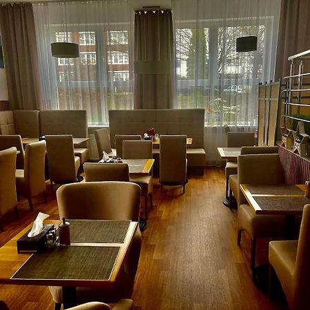 Hotel Denbu Хамбург Екстериор снимка