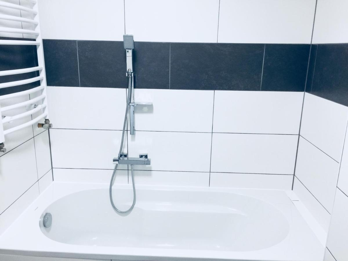 Hotel Denbu Хамбург Екстериор снимка