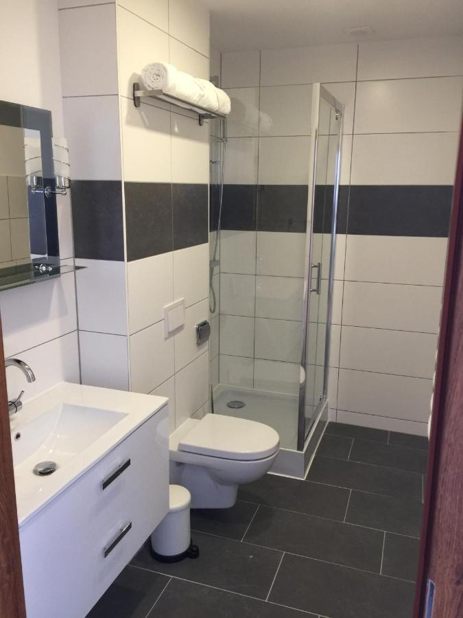 Hotel Denbu Хамбург Екстериор снимка