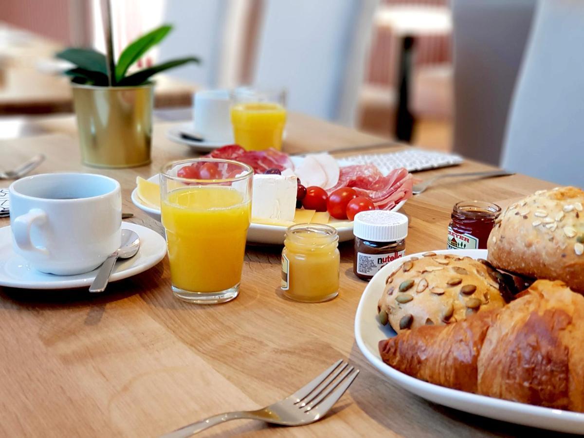 Hotel Denbu Хамбург Екстериор снимка