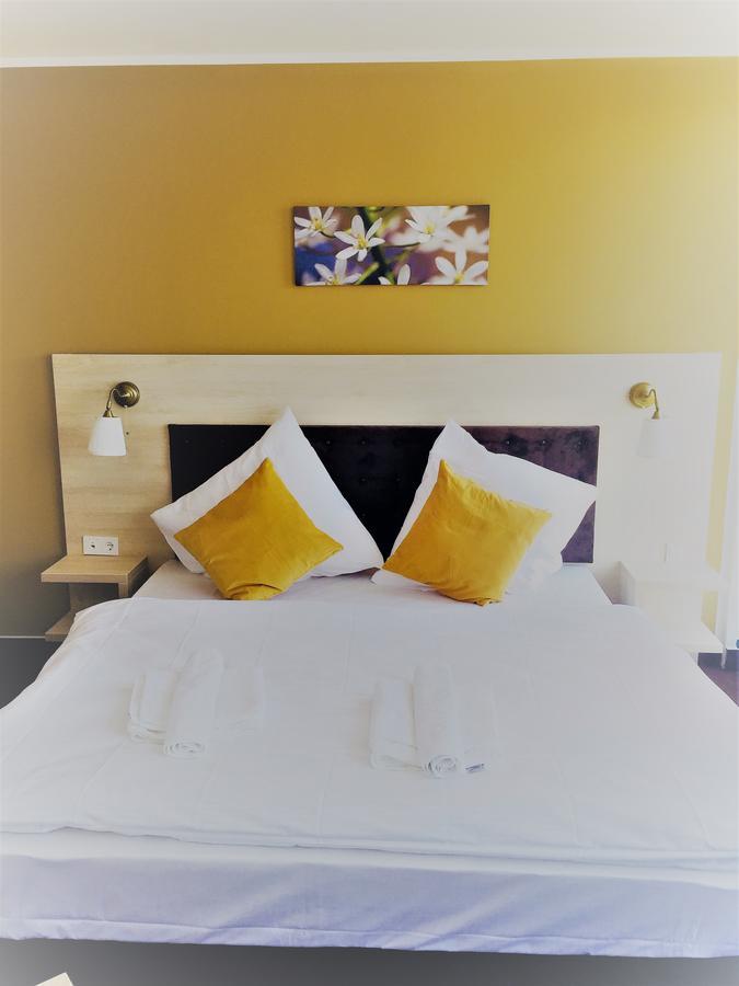 Hotel Denbu Хамбург Екстериор снимка