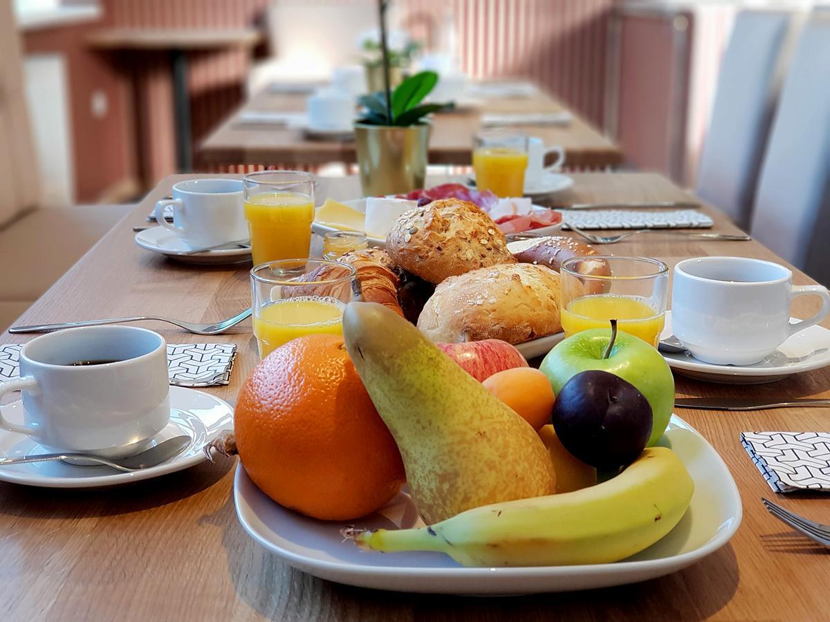 Hotel Denbu Хамбург Екстериор снимка