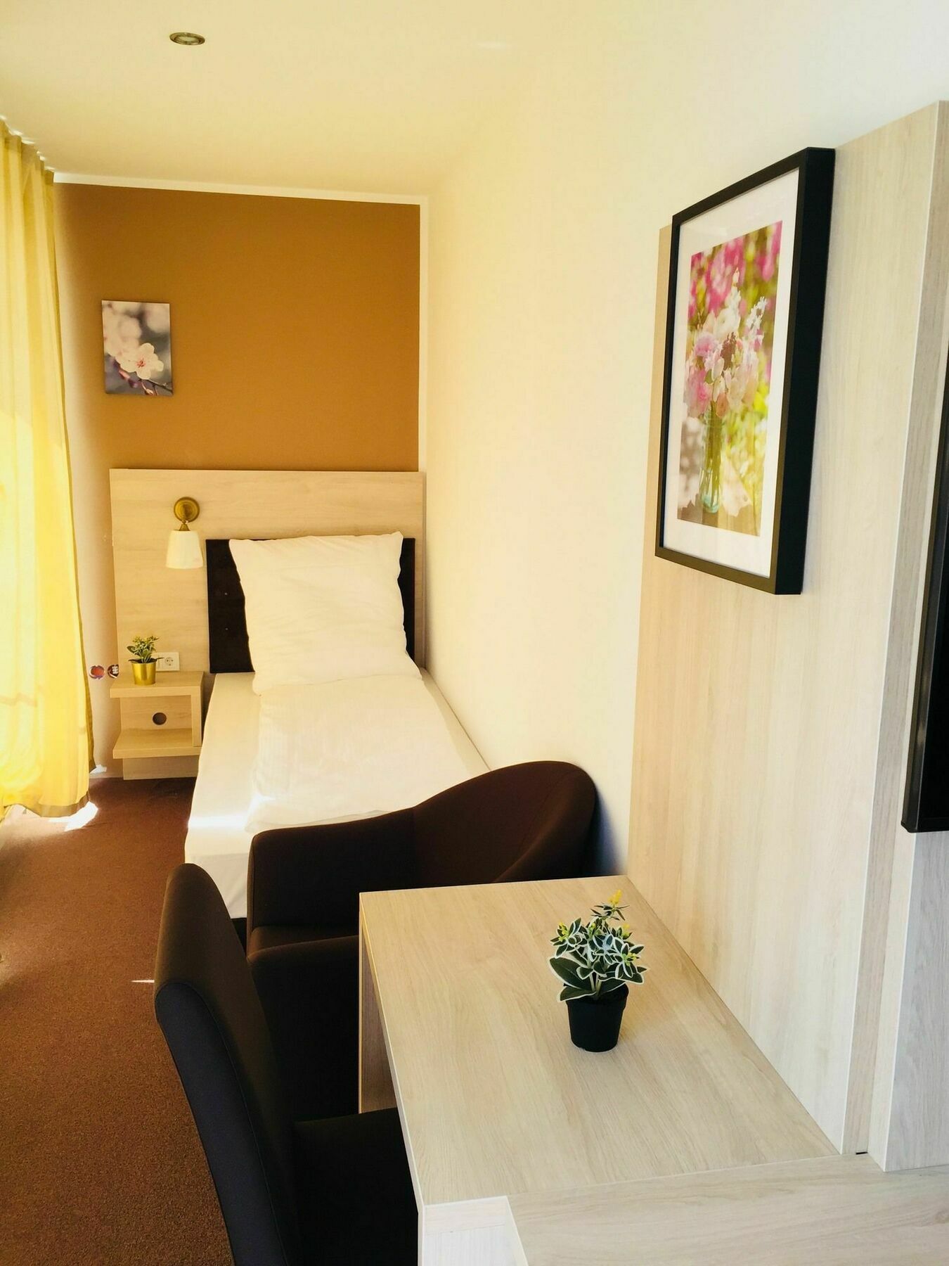 Hotel Denbu Хамбург Екстериор снимка