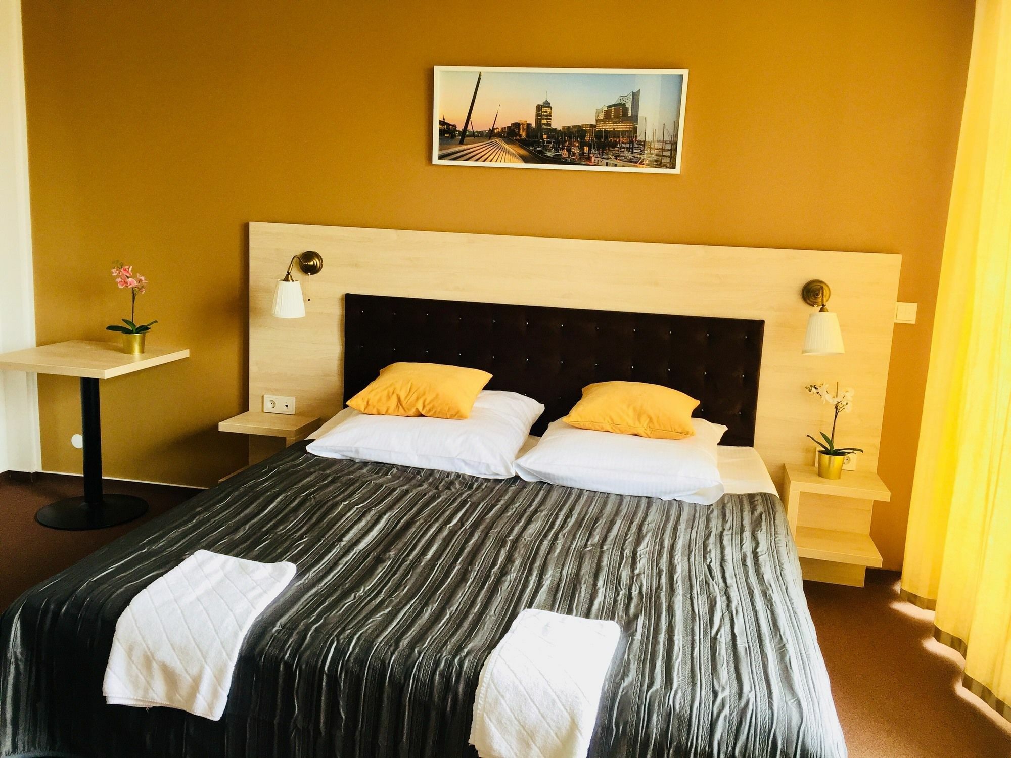 Hotel Denbu Хамбург Екстериор снимка