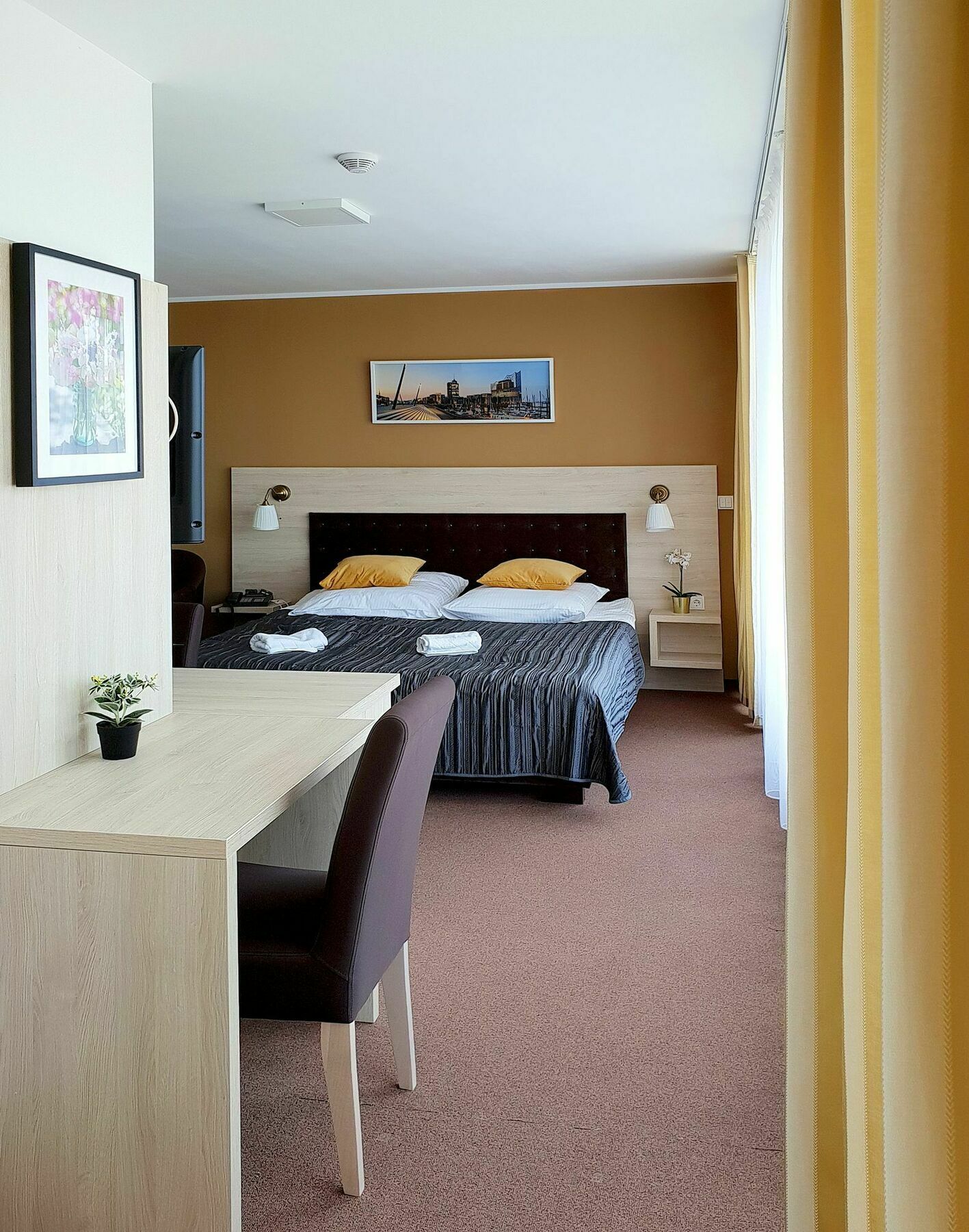 Hotel Denbu Хамбург Екстериор снимка