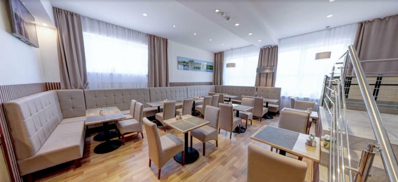 Hotel Denbu Хамбург Екстериор снимка